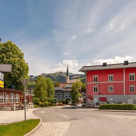 In Kirchberg Near Bus * Kirchberg in Tirol