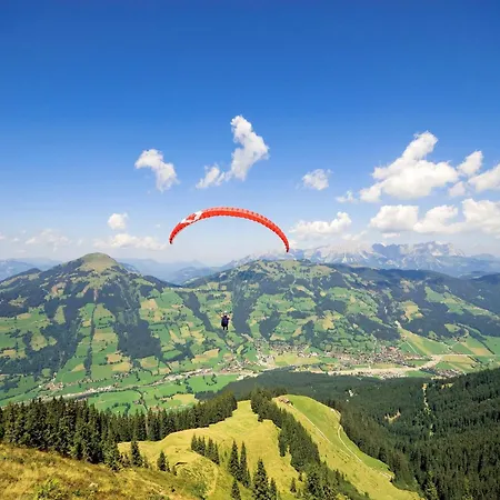 In Kirchberg Near Bus アパート *