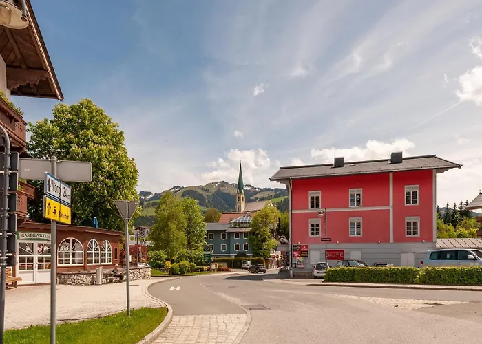 In Kirchberg Near Bus * Kirchberg in Tirol